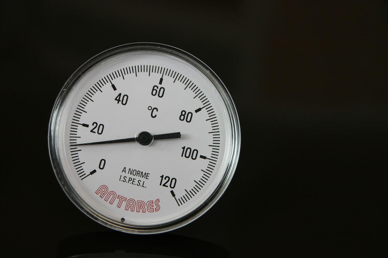 4. 门铰安装数量