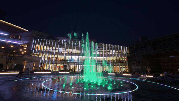 远洋乐堤港坐落于拱墅区京杭大运河畔,正居运河商务区中心.