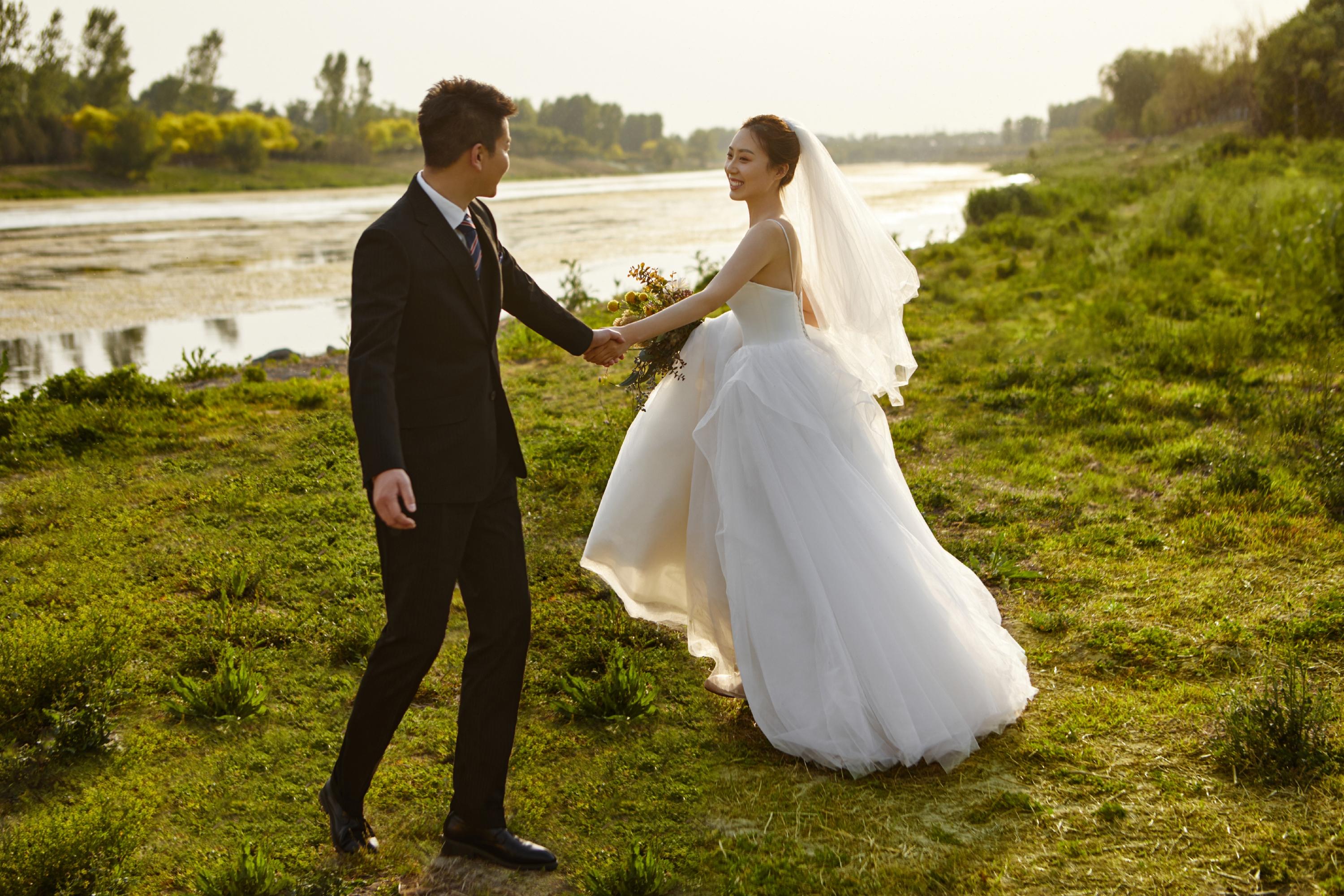 夏日限定温榆河森系电影感婚纱照