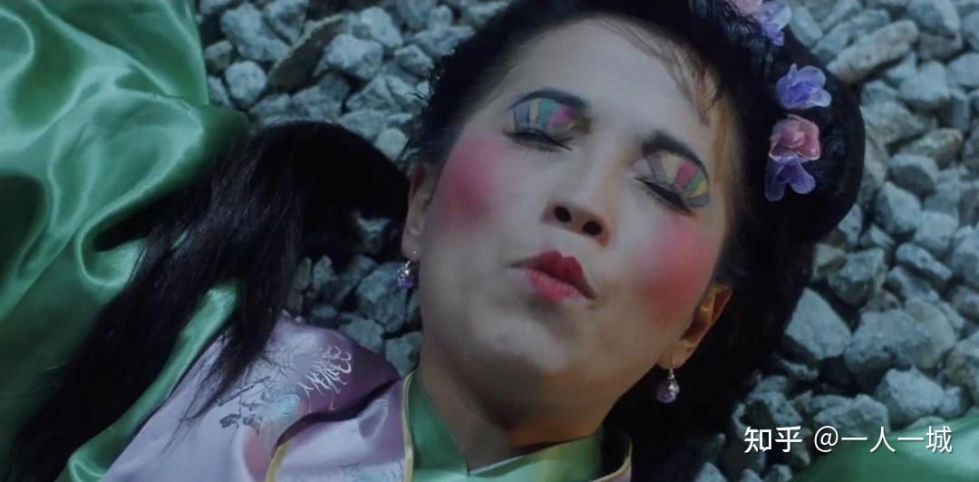 最丑星女郎宣布息影全网惋惜玉女出道却扮丑爆红嫁豪门丁克19年恩爱