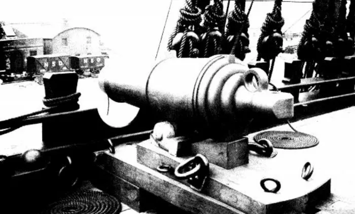 英舰发射榴弹的卡龙炮,与威远将军炮已不可同日而语从运输到使用等