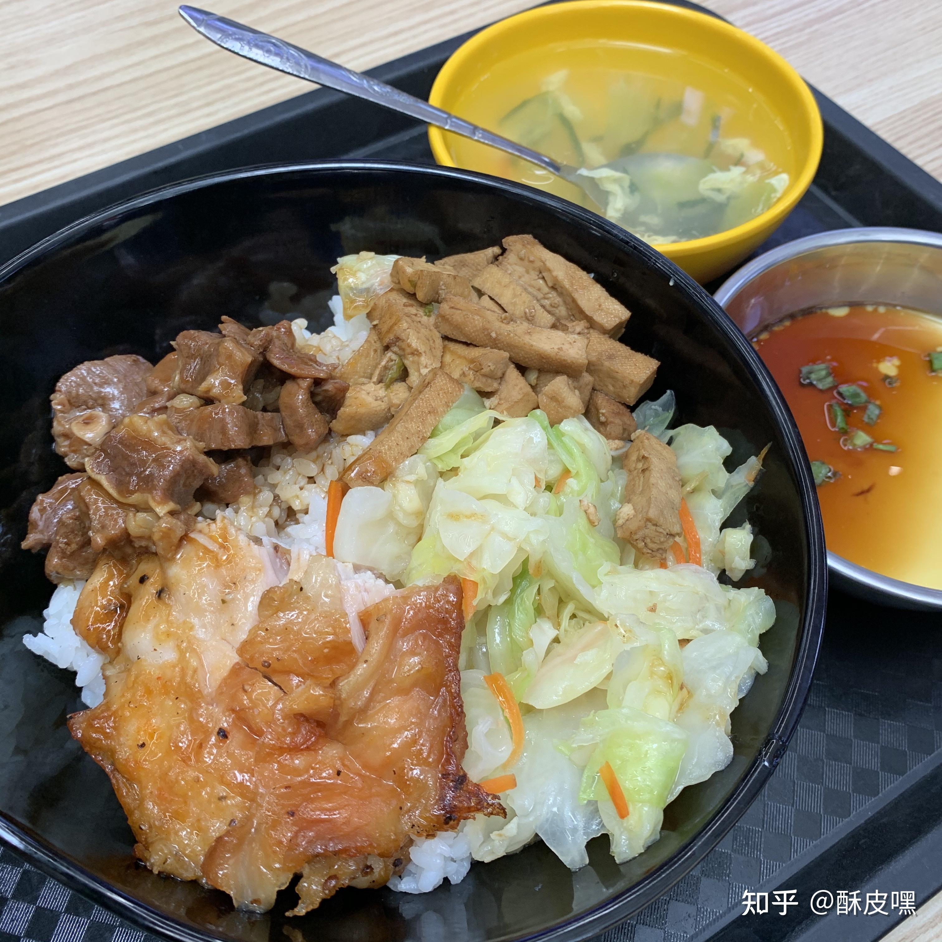 一句话描述龙岩学院的食堂有多好吃