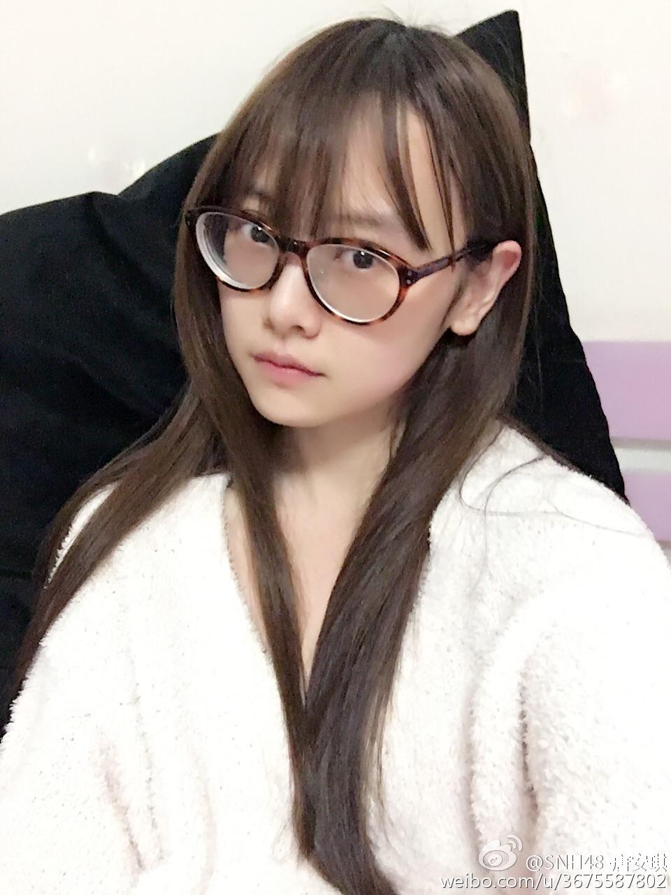 snh group的成员中,哪些成员戴眼镜的造型是你比较喜欢的?