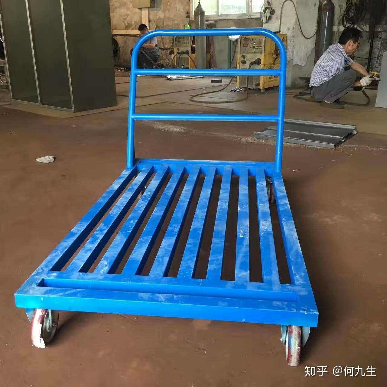 a 工业重型手推车_双层铁板搬运车_移动物料周转车 - 知乎
