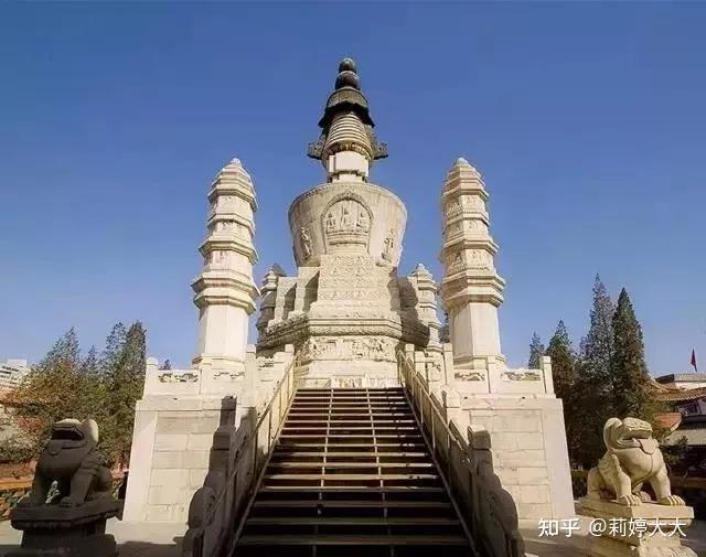 圆照寺金刚宝座塔图片