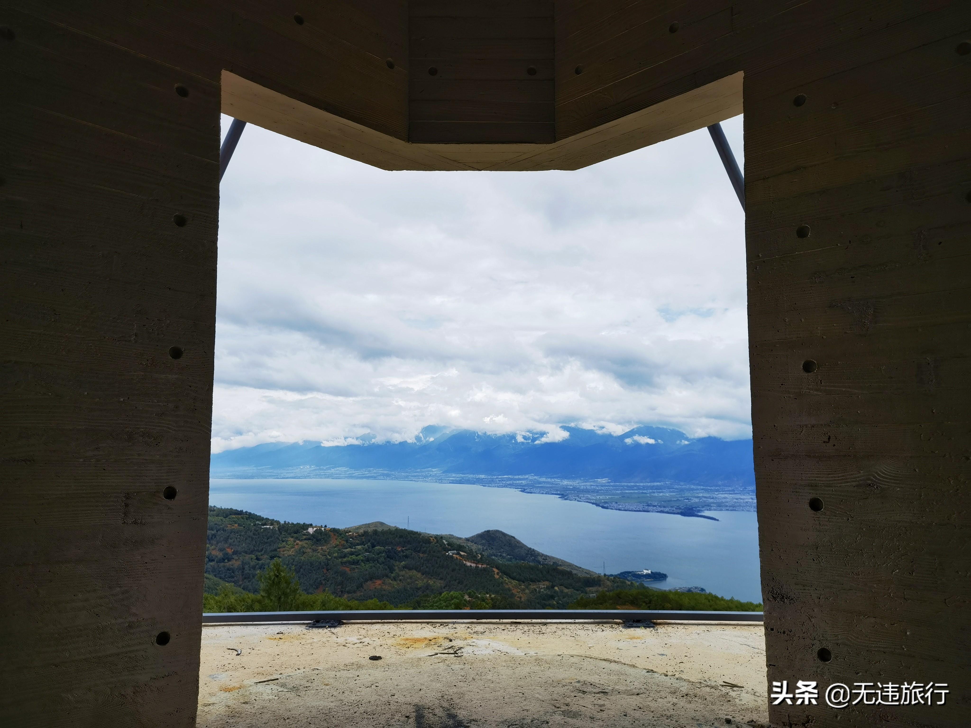 大理双廊伙山村美术馆是双廊本土建筑师赵慧军"八旬"的最新杰作,位于