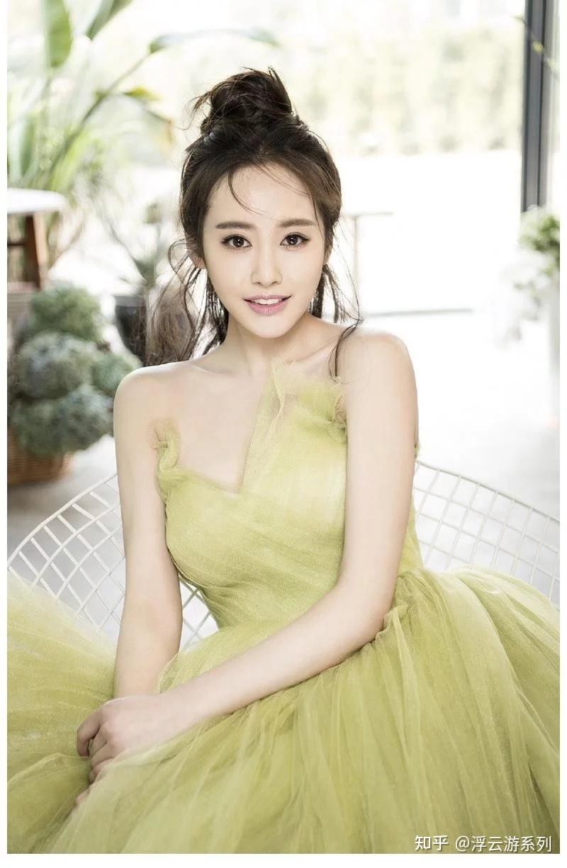 美女明星馆李纯纯纯的性感