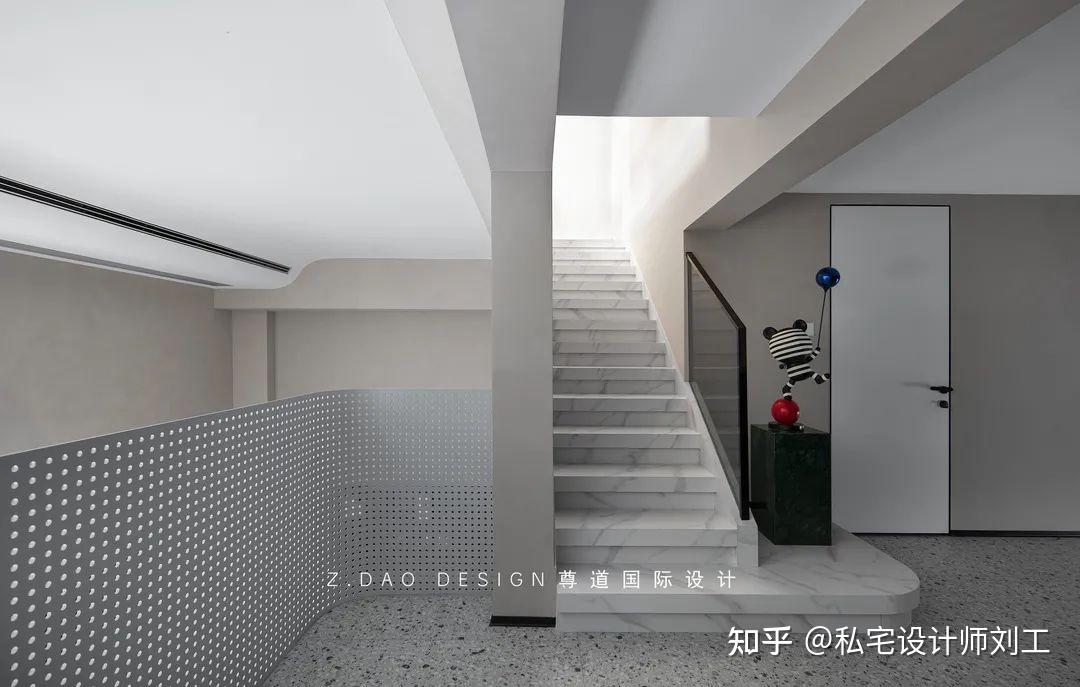 大宅别墅地下室有挑空，做个夹层不香吗？ - 知乎