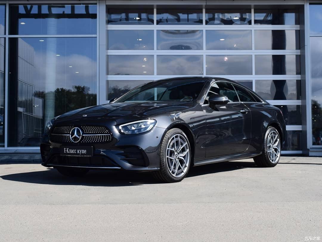新款奔驰e级coupe海外实车精致运动的双门轿跑风格