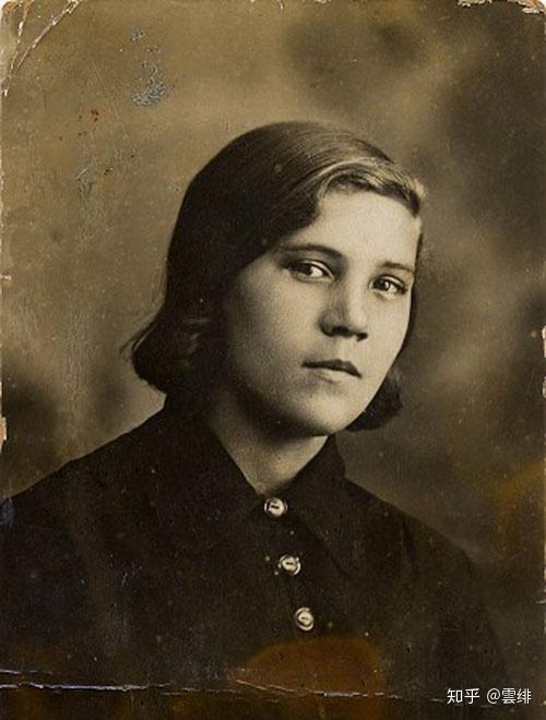 【轶事秘闻】蒋经国俄国妻子芬娜为何改名蒋方