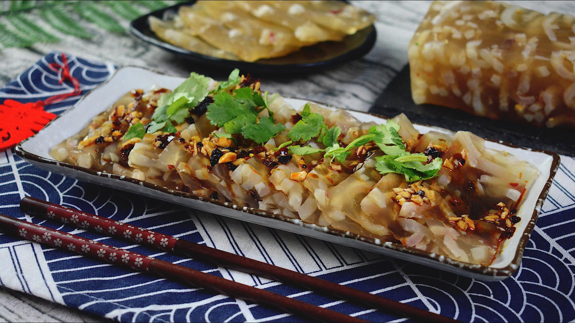 皮冻这样做出来爽滑可口劲道十足春季保养美味两不误