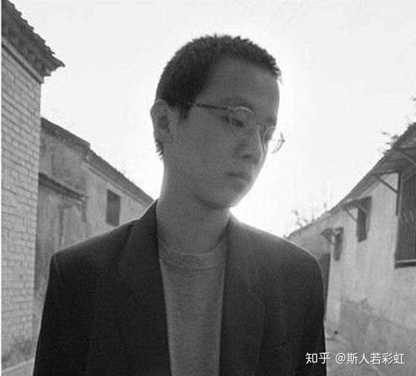 主唱丁武,吉他手陈磊,贝斯手顾忠,鼓手赵年. 代表作:梦回唐朝,飞翔鸟