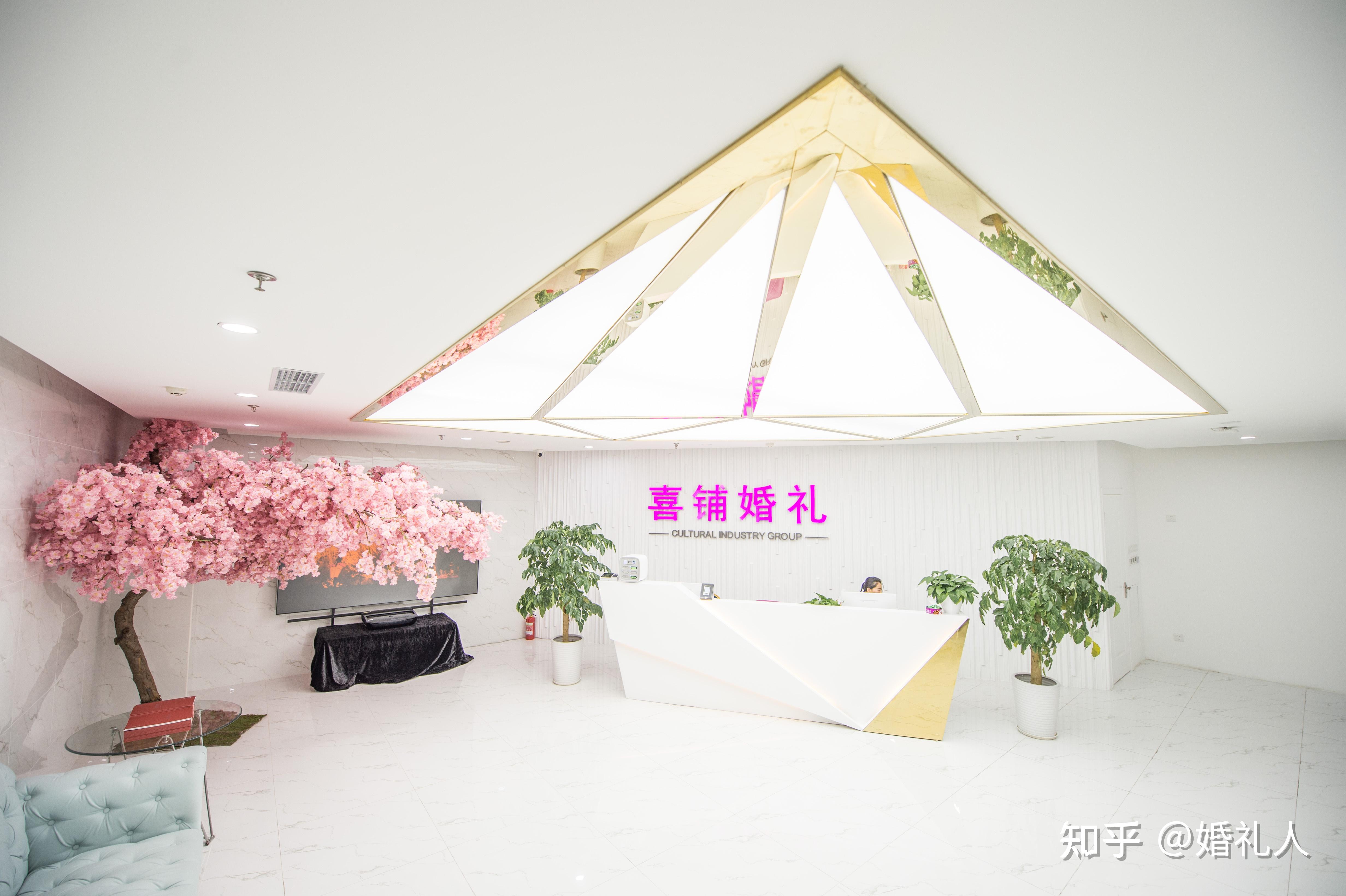 sunny喜铺在北京市中心二环内有6000平米婚礼体验馆,离北京天安门两站