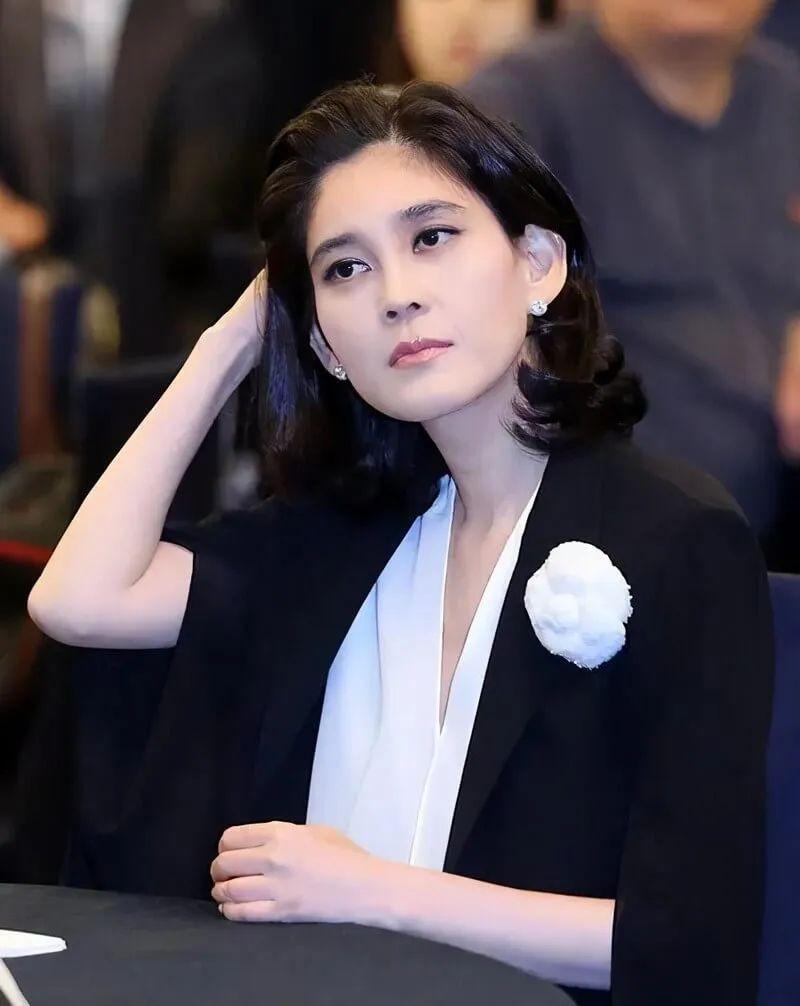 28岁"财阀千金"向宋仲基表白被拒,网友:你糊涂啊! - 知乎