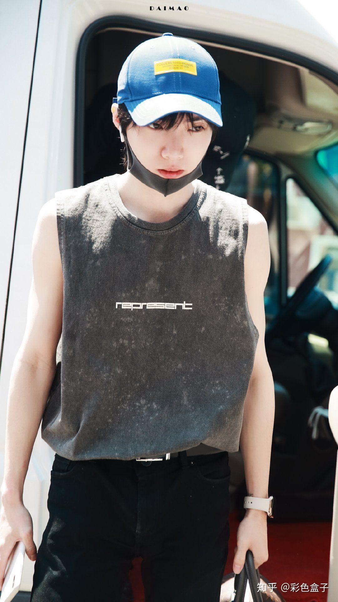 赵磊是怎么做到脱衣全是肌肉,穿衣像骨头这种形态的呢? - 知乎