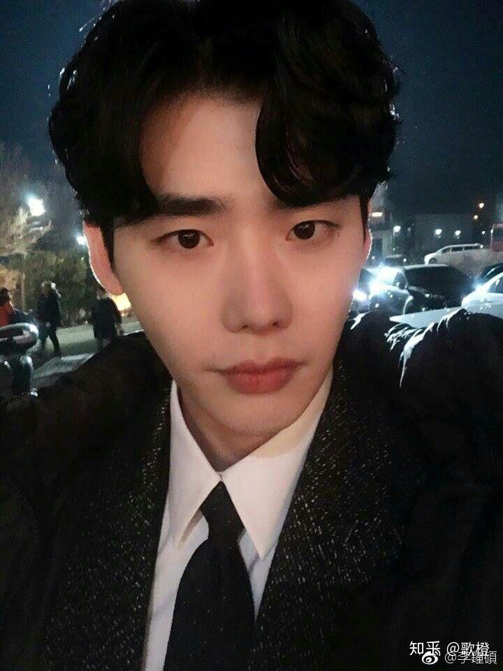 人好看,但是五官丑是什么体验?