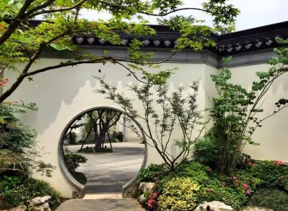 29 人 赞同了该文章   受到传统文化的影响,中式园林的植物造景上善于