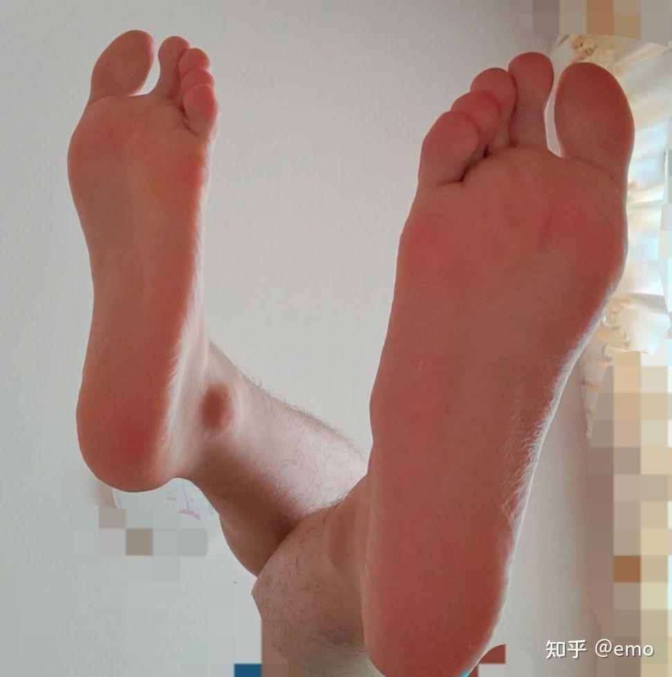 男生的脚要长什么样才好看