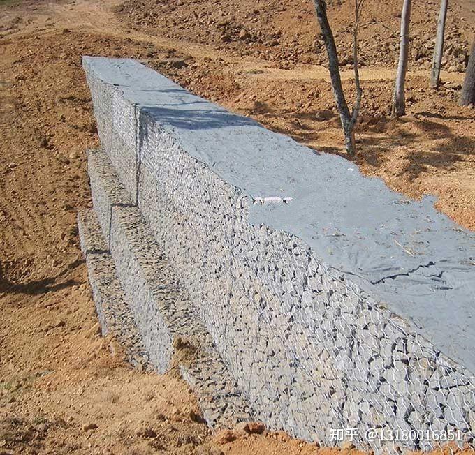 护河格宾石笼绑扎间距与1米宽格宾石笼挡土墙承载能力