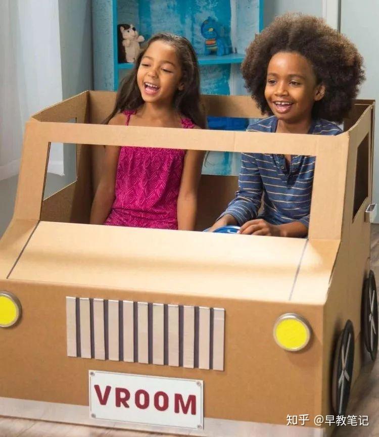 亲子游戏废旧纸箱变身可折叠纸板小汽车