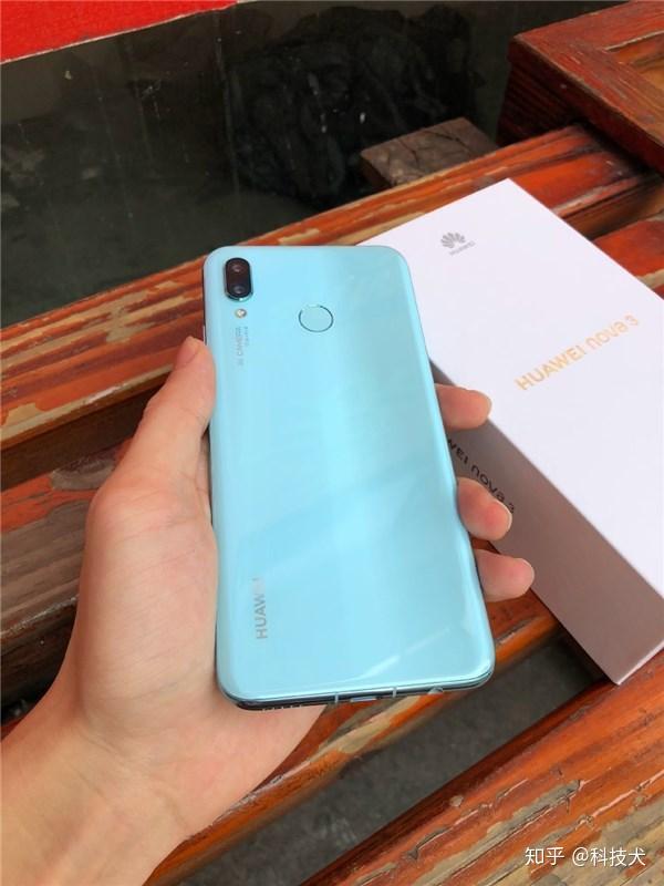 华为nova3真机上手63寸全面屏主打女性用户对标ov