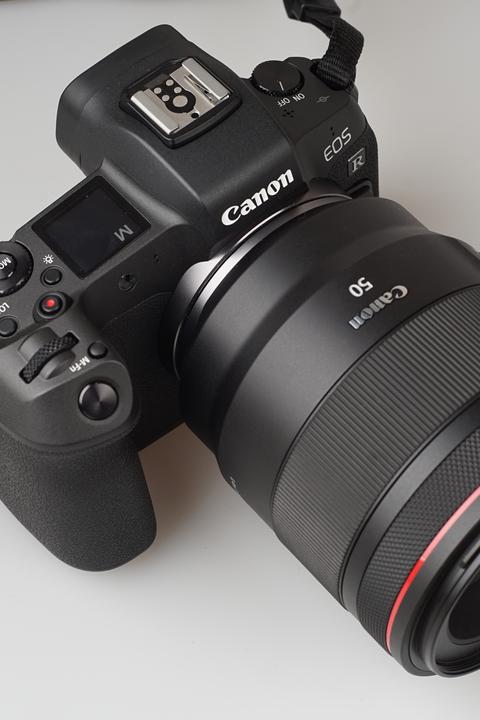 佳能rf24-105mm f4值得买吗？佳能rf24-105红圈和银圈区别，佳能rf24-105stm和rf24-105usm优缺点对比 - 知乎