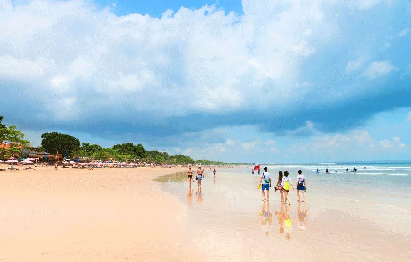 不过,巴东,宾艮,巴拉根,绿湾等海滩,有暗礁浪又高,没有专业技术太危险