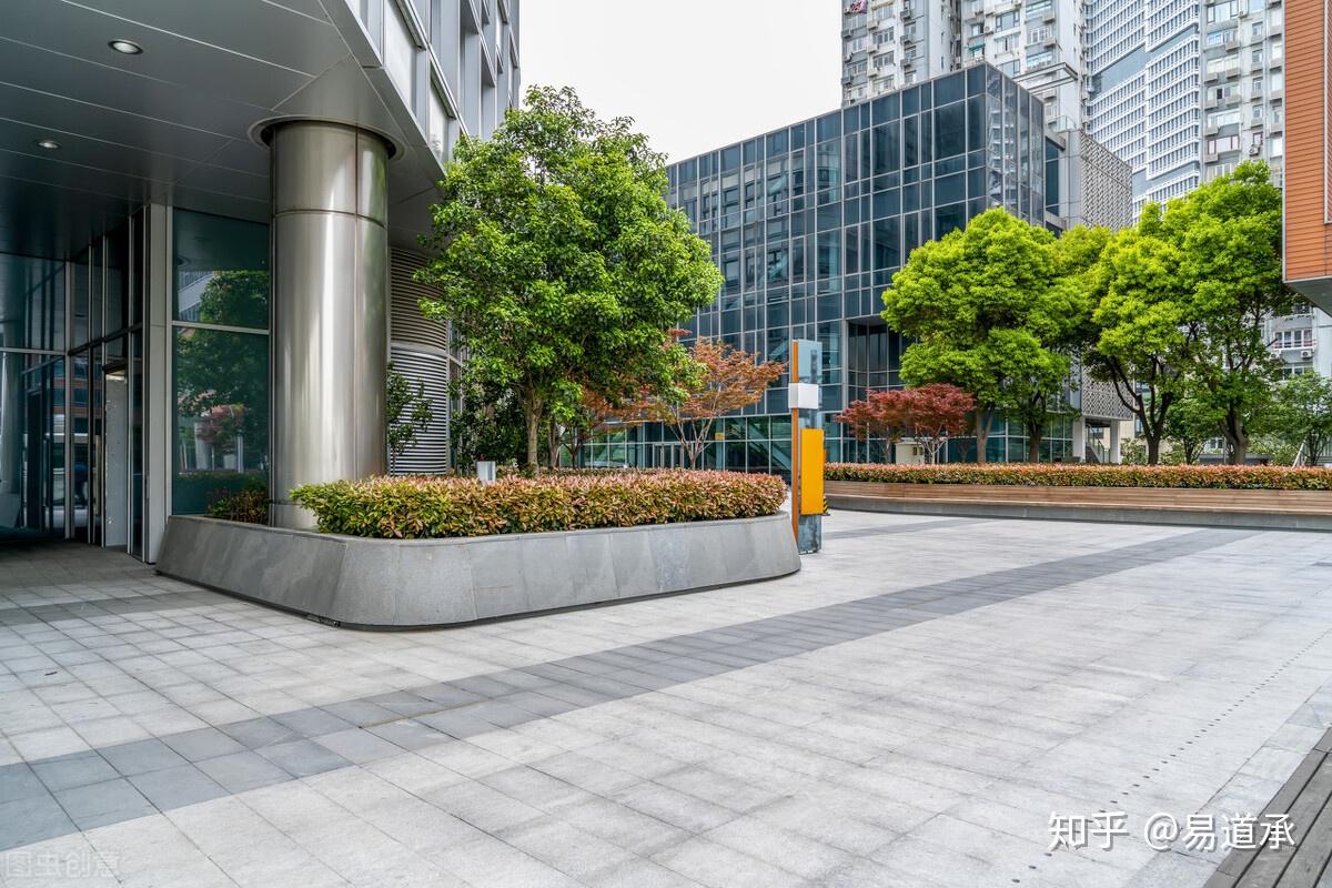 这样每一个公司办公室的坐山朝向也就不能按照大楼的总门来定了,就