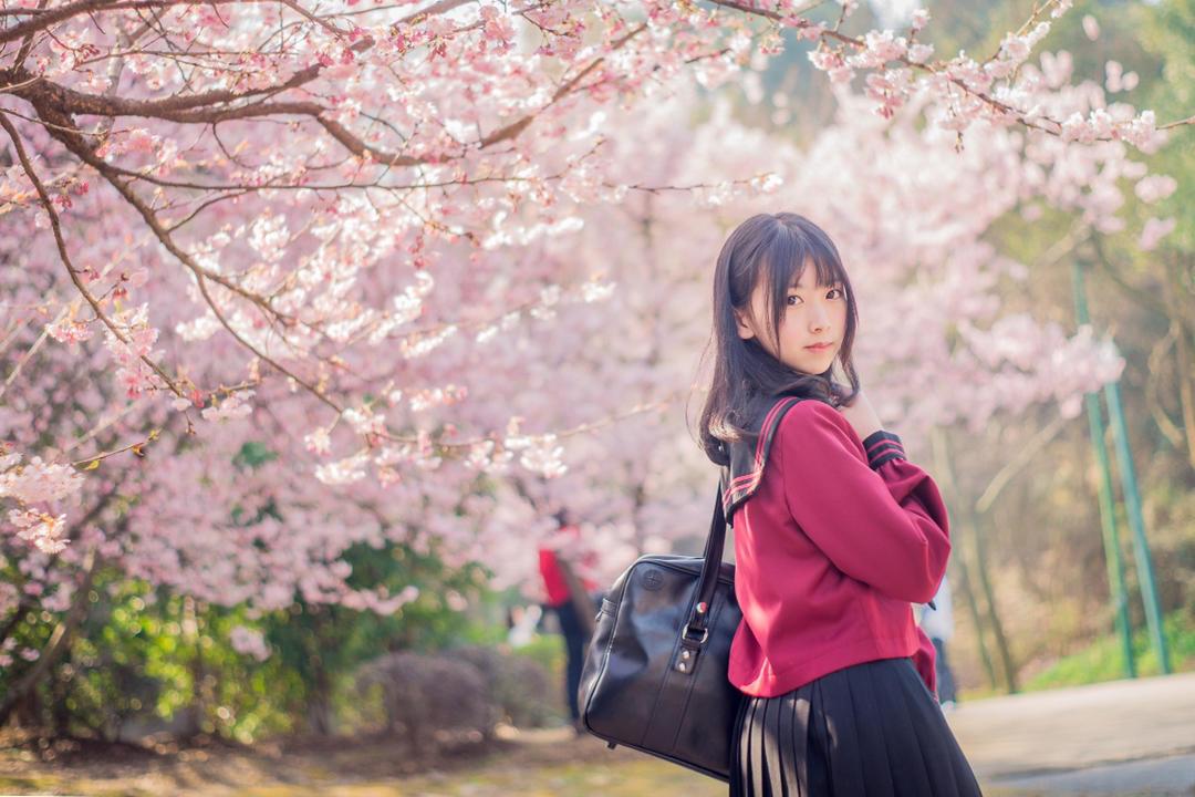 制服诱惑你妹穿jk制服只为一份不毕业的少女心