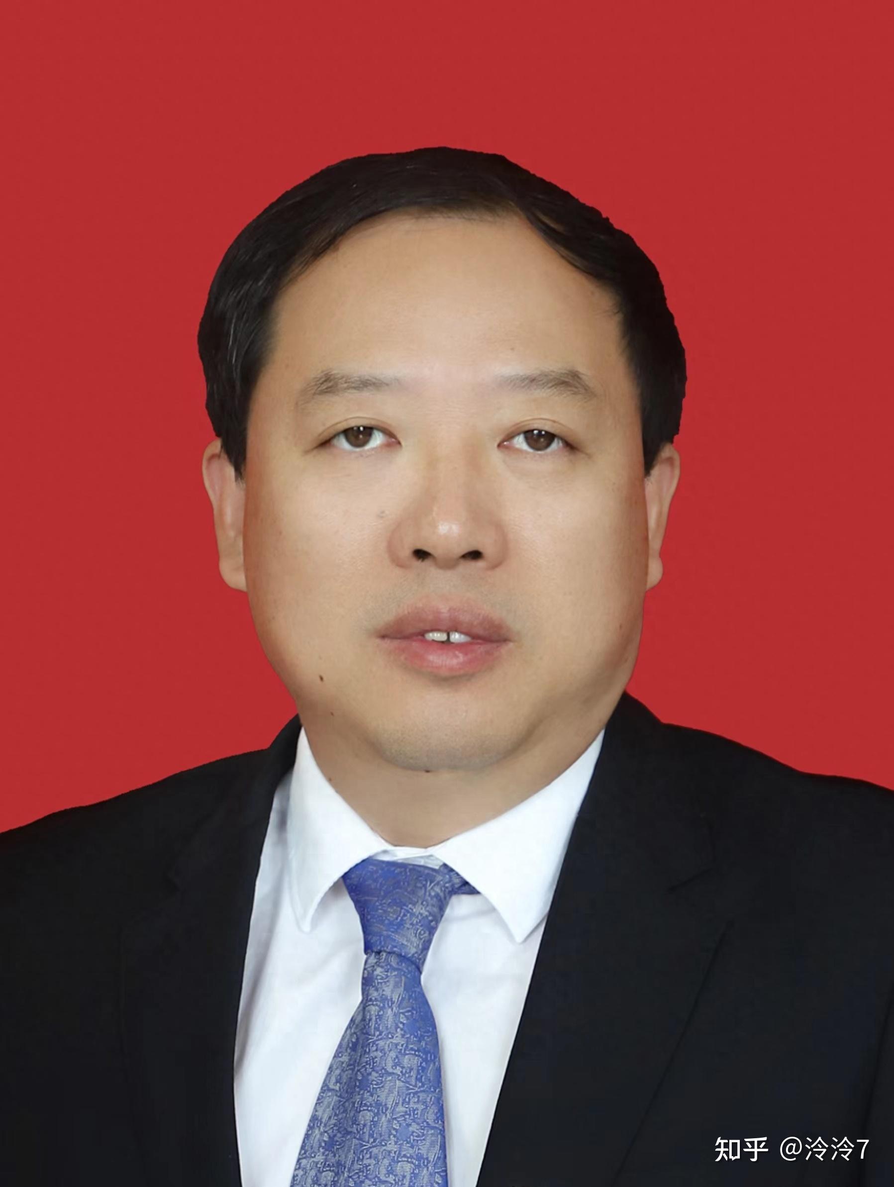 曾新安 ,男,1972年生,博士,教授,博士生导师,现任佛山科学技术学院副