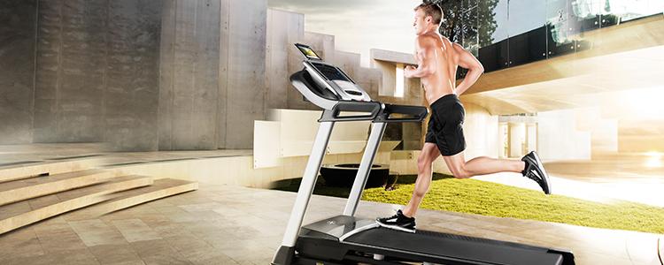 跑步机上每晚跑十公里,一个月能瘦十斤吗?