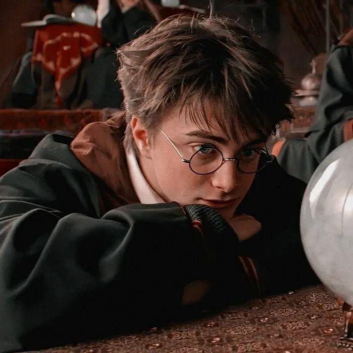 请问大家有没有哈利波特与阿兹卡班的囚徒电影中好看的图片(头像或