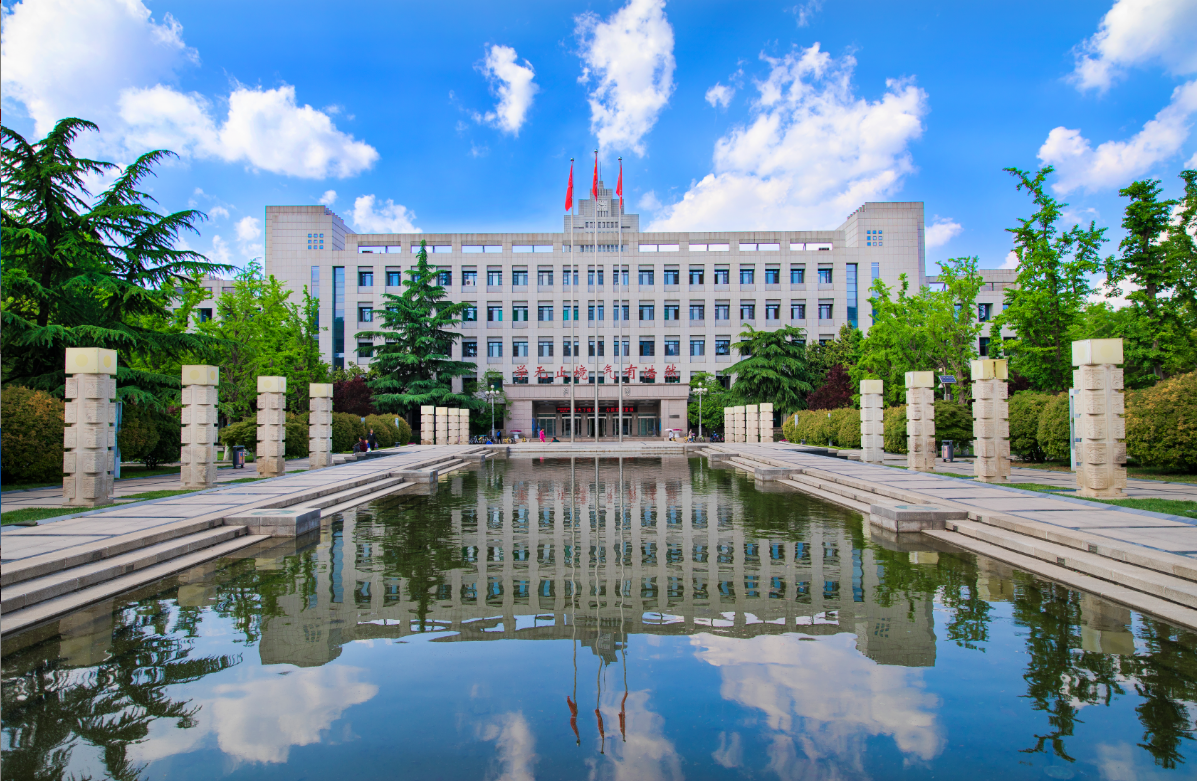 山東大學圖書館前身是始建於1901年的山東大學堂藏書樓,是我國較早的