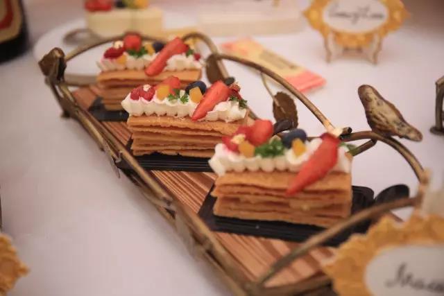 怎么学烘焙开店 v2-533f1f47400f96be65858951ac7a0d40_1440w.jpg?source=172ae18b