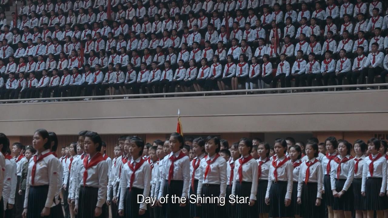 我在光明节加入了朝鲜少年团---用花絮堆叠的纪录片《太阳之下》