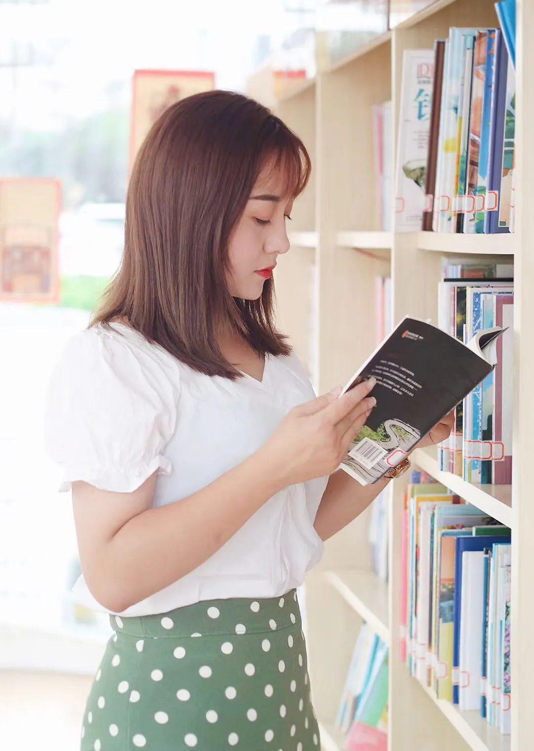 公布最美读书人大学生摄影大赛获奖名单