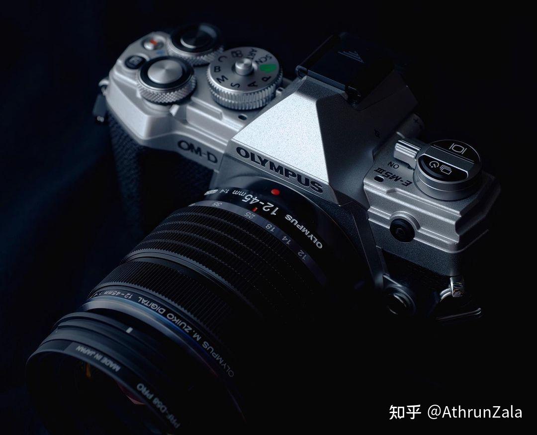 Panasonic收購鏡頭