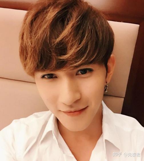 8月份生日的男明星 8月2日生日的明星 8月份的明星有哪些