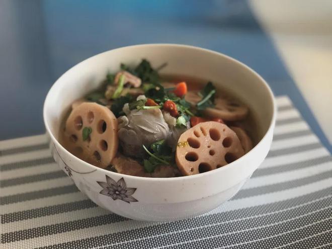 Lotus root bone soup