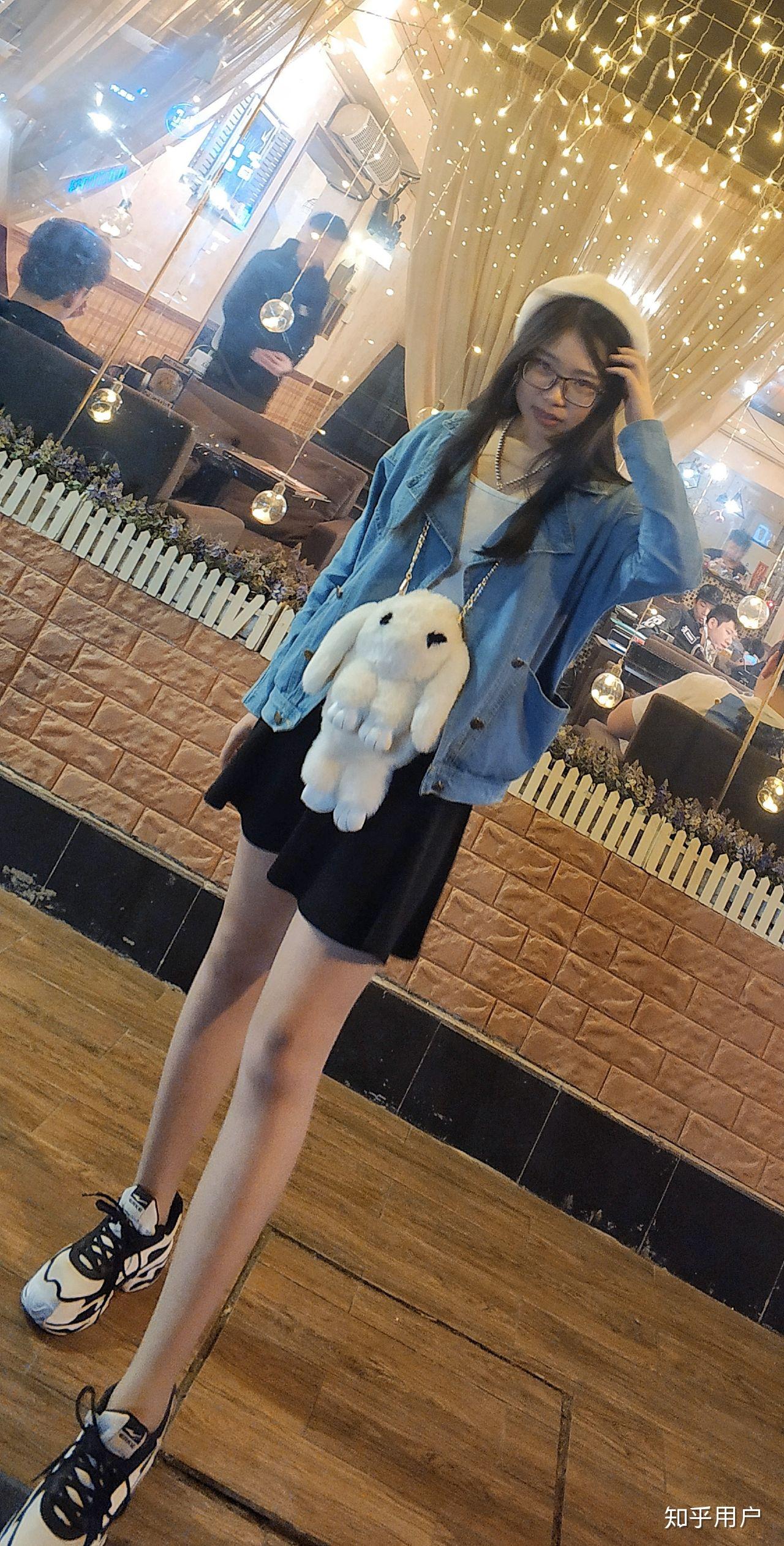 如何拍照才能把腿拍的长一些? - 知乎