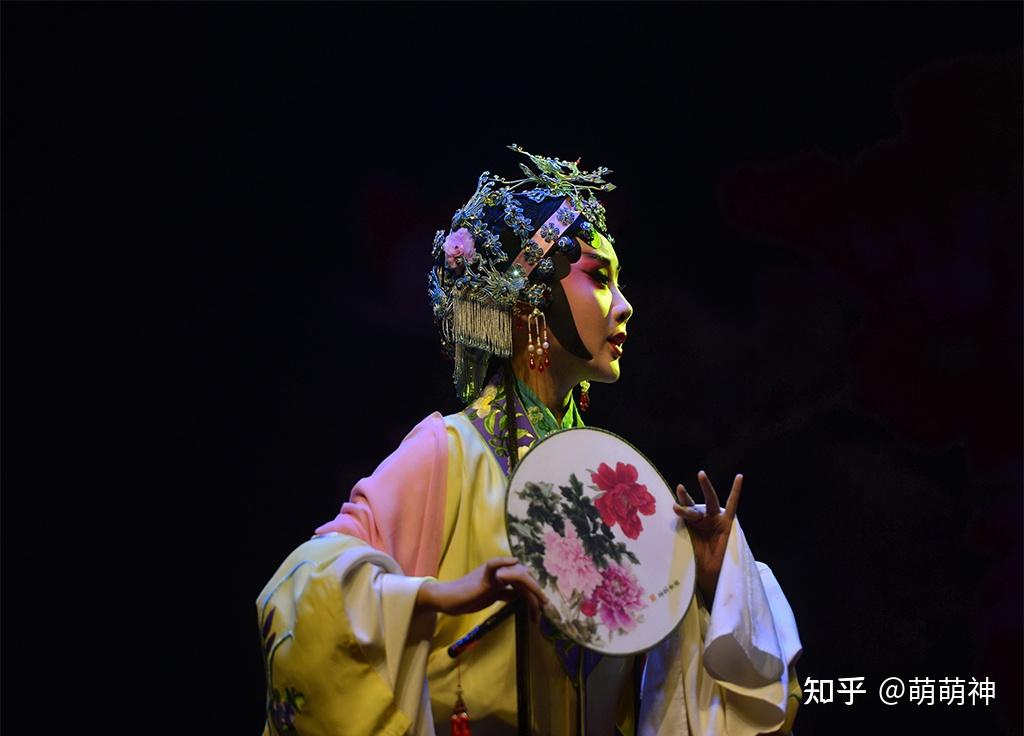 01 《牡丹亭》,穿越生死的爱情悲喜