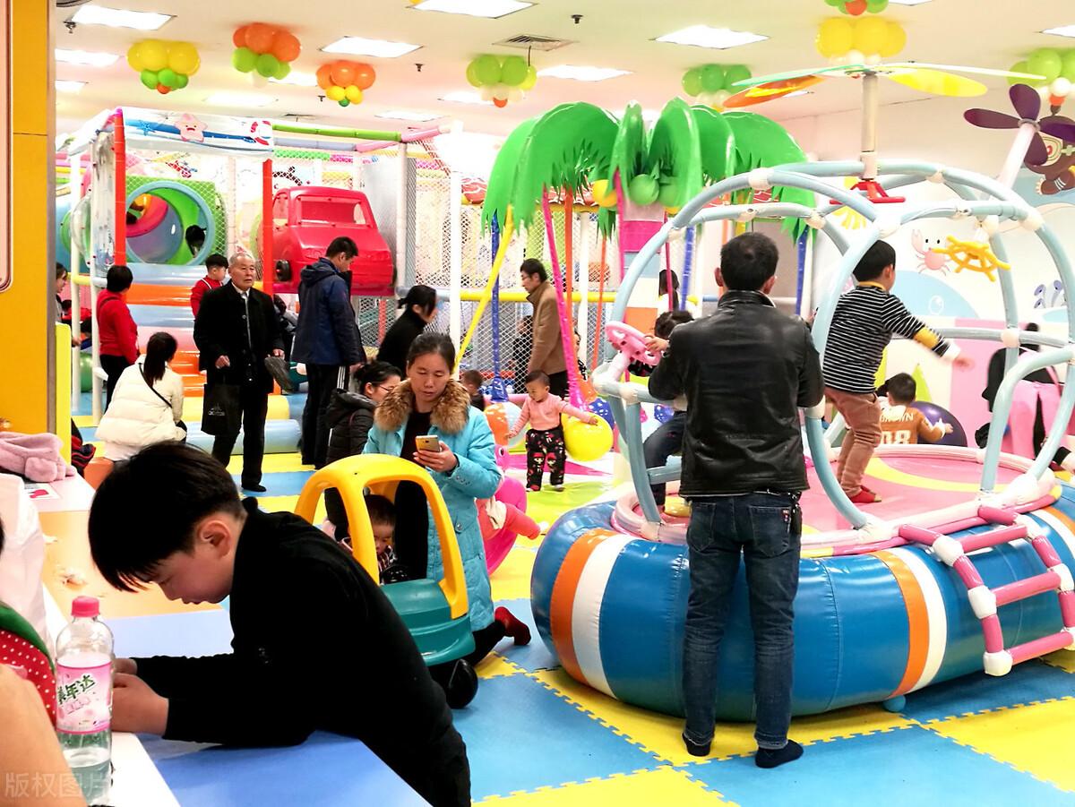 不同年龄段的孩子喜欢玩的儿童乐园项目也不一样