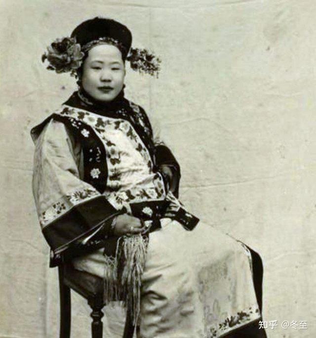 清朝后宫女子真的丑吗一组老照片告诉你她们的颜值如何