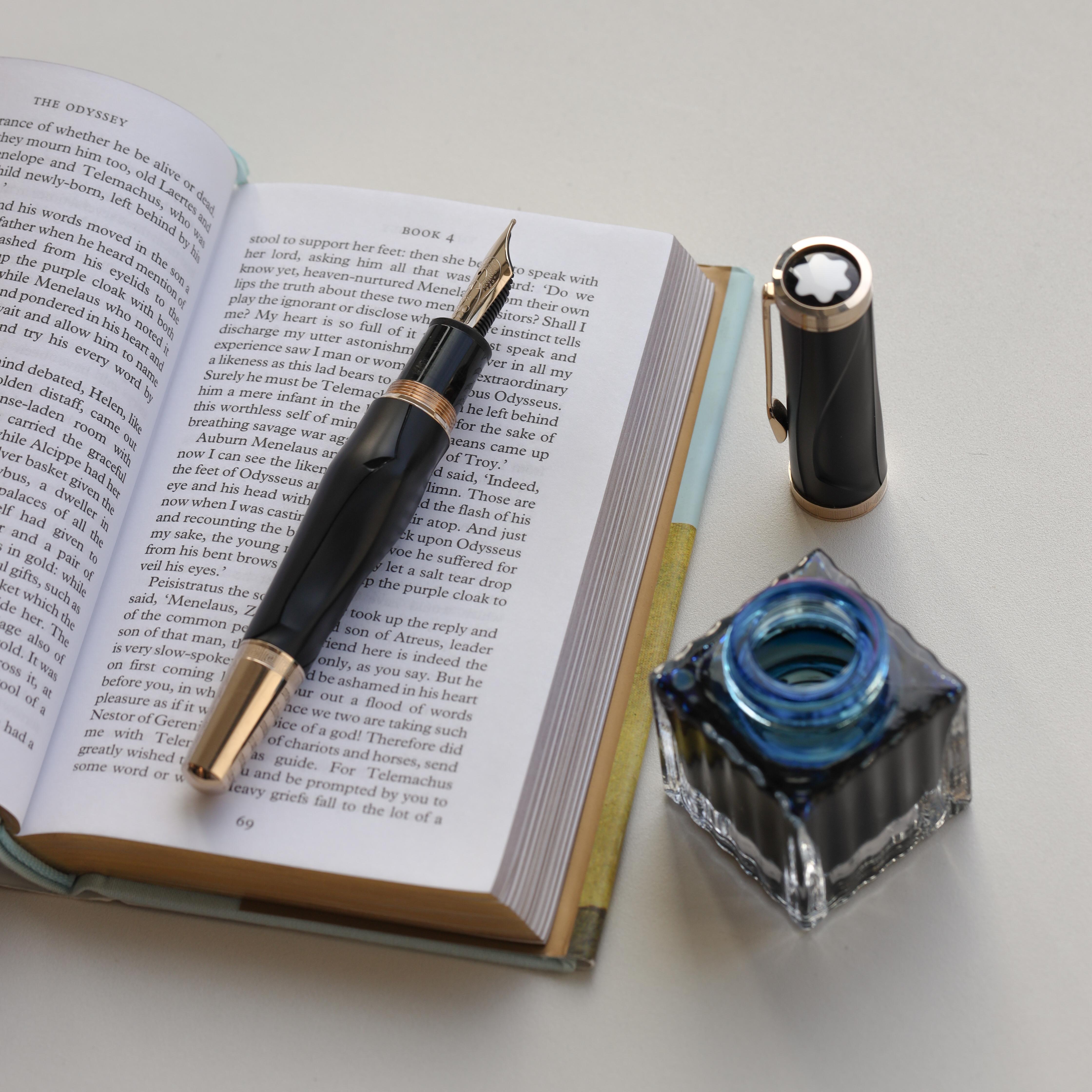 有没有可以做手机壁纸的高清钢笔美图?