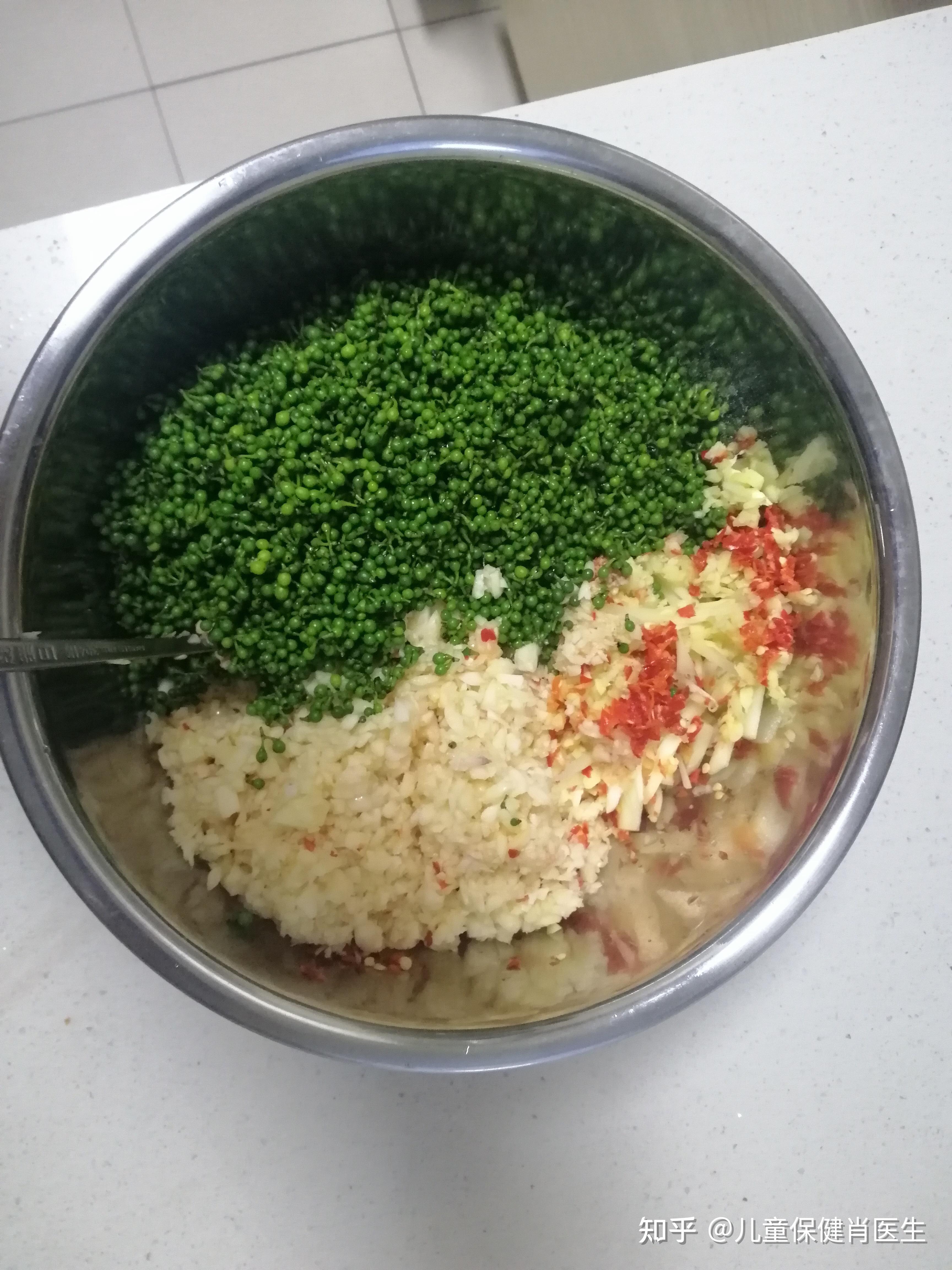 工作之余做点家乡菜山胡椒