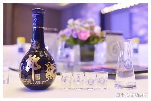 什么酒瓶子上面有黄金 v2-5404808977b48297bffd74826fa68788_r.jpg
