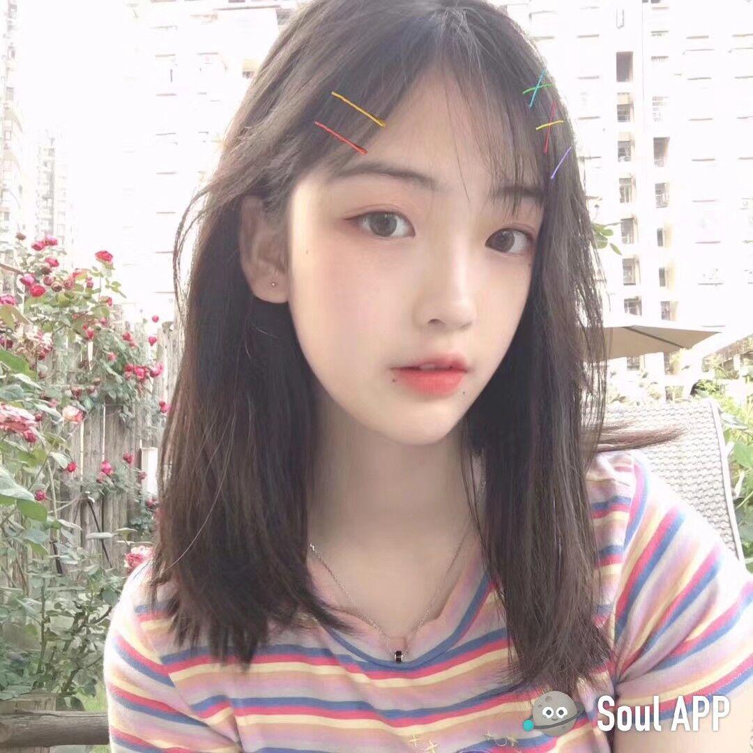 有哪些可爱女生的素颜照