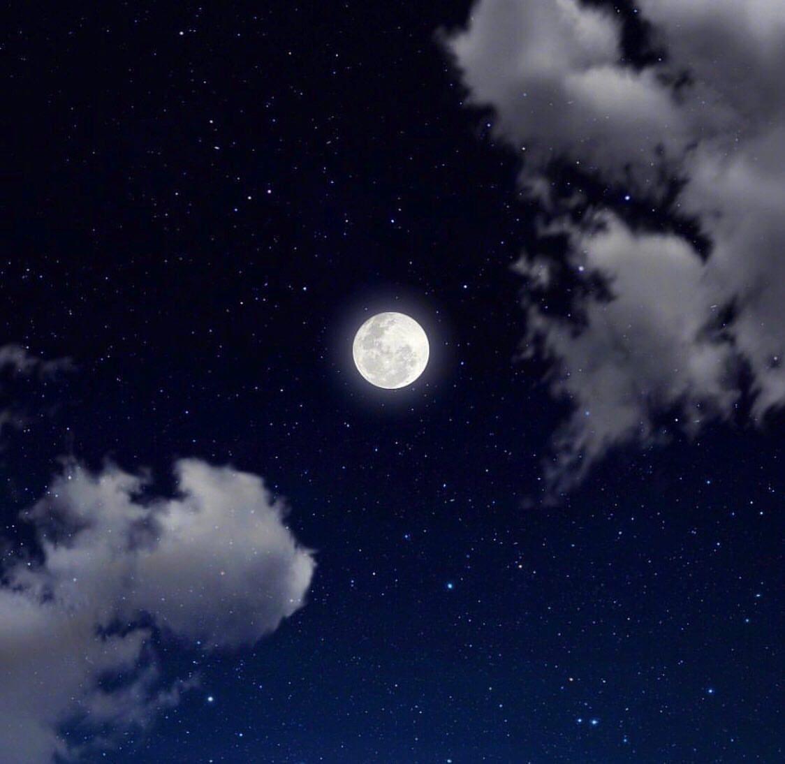 你用过哪些有趣的/有意义的微信朋友圈背景图?