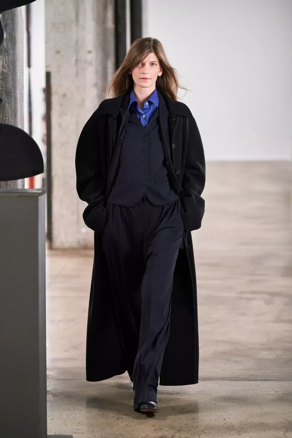 熟悉的风格总结起来有五大类,女人味的柔美风格,硬朗的中性化风格