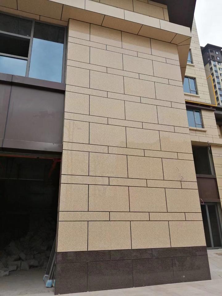 陶瓷薄板外墙保温装饰一体板被称为绿色长寿命建材